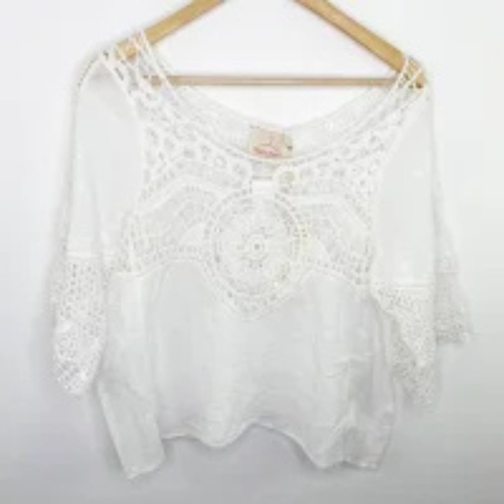 Short sleeve white